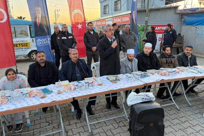 Karataş’ta mahalle sakinleri iftarda buluştu