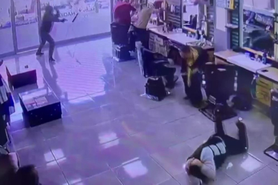 Adana’da berberde silahlı saldırı! Kapüşonlu şüpheli dehşet saçtı