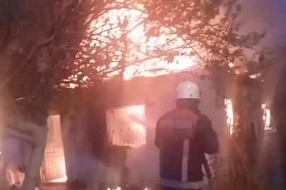 Mersin’de sobadan çıkan yangın evi küle çevirdi
