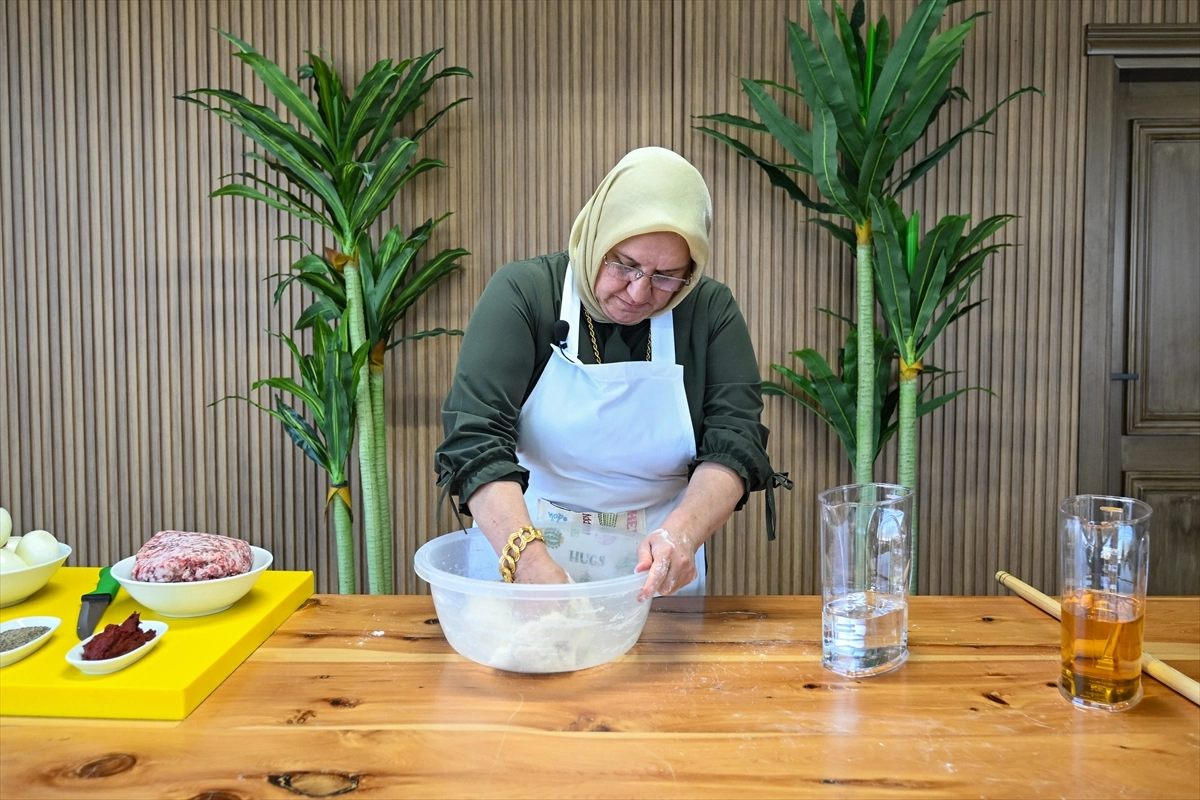 Osmaniye'nin yöresel lezzeti: Adım adım Etli Kömbe tarifi