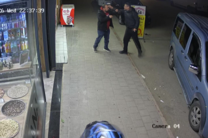 Adana’da alacak verecek tartışması kanlı bitti: O anlar kamerada