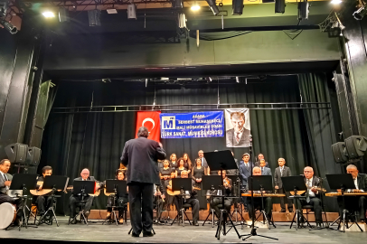 Adana’da Mali Müşavirler Korosu dinleyicilere keyifli bir gece yaşattı başlıklar