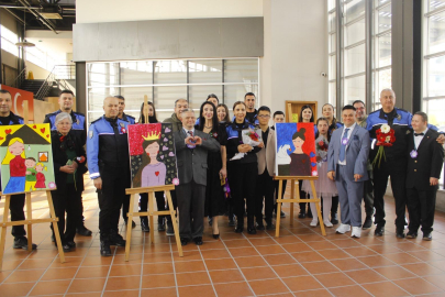 Adana’da özel gereksinimli çocuklardan “Şiddete Karşı Sevgiye” sergisi