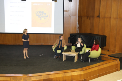 Çukurova Üniversitesi’nde “Ekranda Mısın?” etkinliğiyle dijital şiddete dikkat çekildi