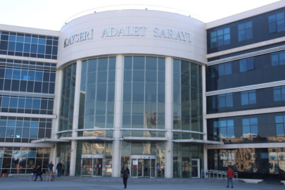 Eski eşine 8 bıçak darbesiyle saldıran sanık hakim karşısına çıktı