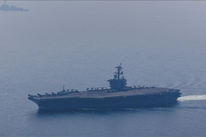 İran USS Abraham Lincoln uçak gemisini hedef aldı: Devrim Muhafızları füze saldırısını duyurdu