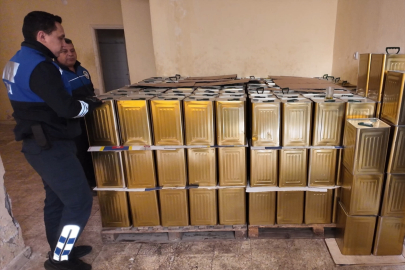Mersin’de depoda 4,5 ton sahte zeytinyağı ele geçirildi