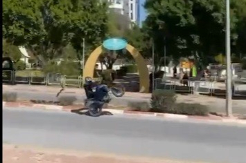 Mersin Tarsus'ta motosiklet sürücüsüne rekor ceza: Tek teker şovun faturası 172 bin TL