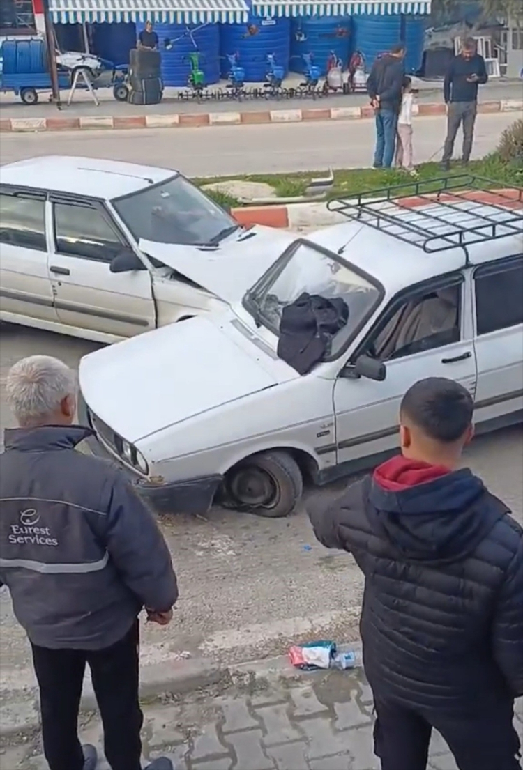 Osmaniye Kadirli’de iki kazada 2’si çocuk 6 kişi yaralandı 3