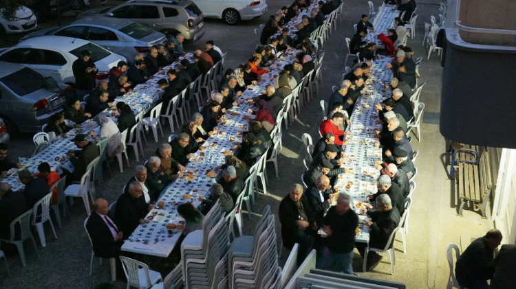 Adana Devecileri Derneği geleneksel iftar sofrasında buluştu 2