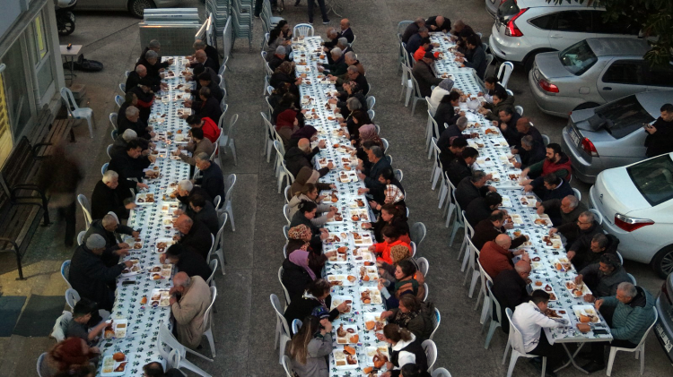Adana Devecileri Derneği geleneksel iftar sofrasında buluştu 4