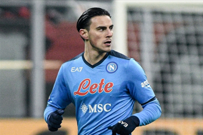 Antonio Conte'den Eljif Elmas'a övgü dolu sözler: Heykelini dikmeliyiz