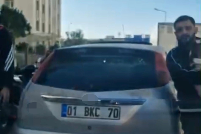 Adana’da trafik magandaları ailenin bulunduğu aracı durdurdu