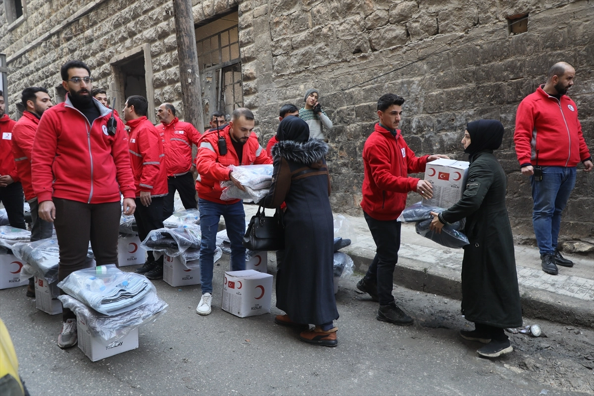 Türk Kızılay, Gazze ve Suriye'de sıcak yemek desteğini ramazanda da sürdürüyor