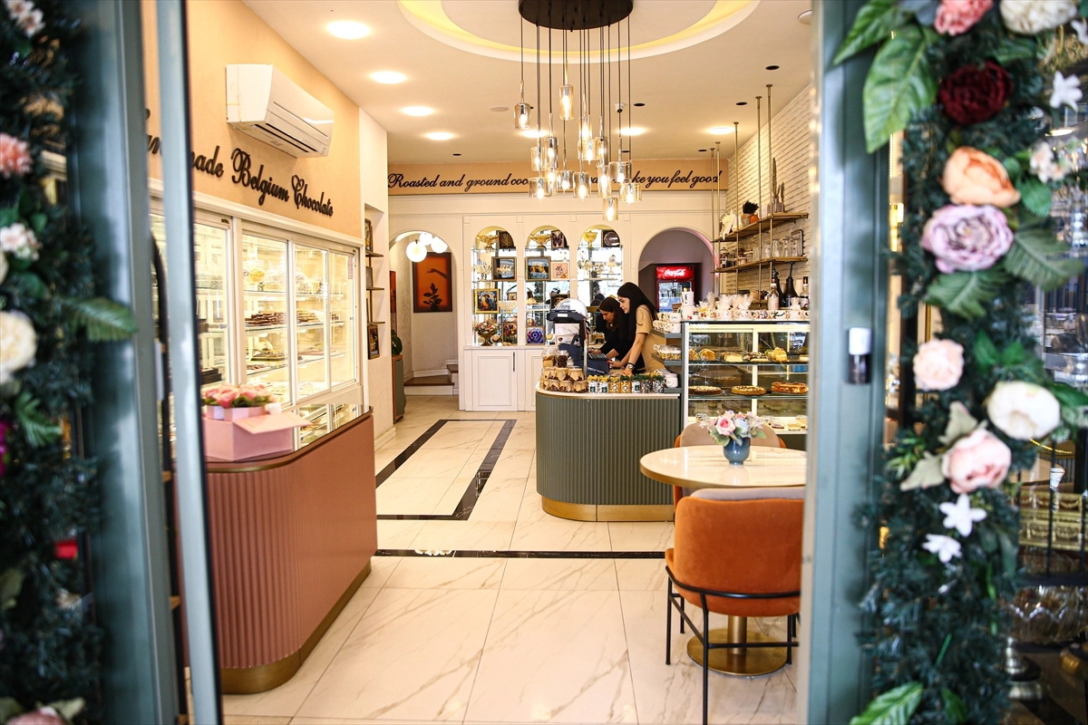 Adana’da kadın girişimci devlet desteğiyle çikolata imalathanesi kurdu