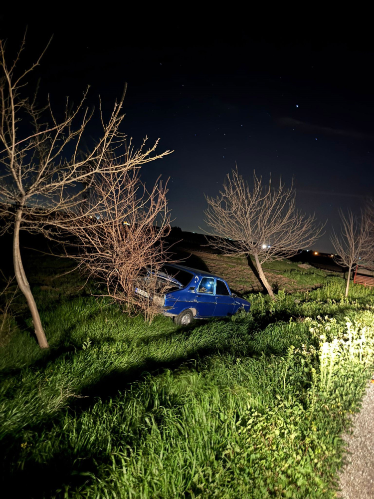Adana İmamoğlu’nda polisten kaçan şüpheliler kaza yaptı 2