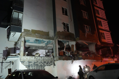 Niğde'de 14 katlı binada doğalgaz patlaması: 16 yaralı