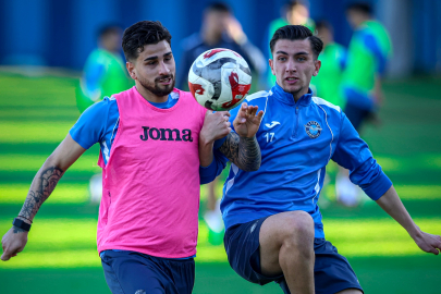 Adana Demirspor, Vanspor FK maçının başlama saatini bekliyor