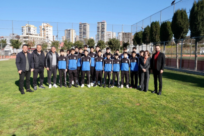 Seyhan Belediyespor U-14 Takımı, Türkiye Şampiyonası için Konya’ya uğurlandı