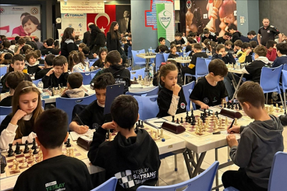 Yeşilay Satranç Turnuvası yaklaşık 10 bin sporcunun katılımıyla gerçekleştirildi