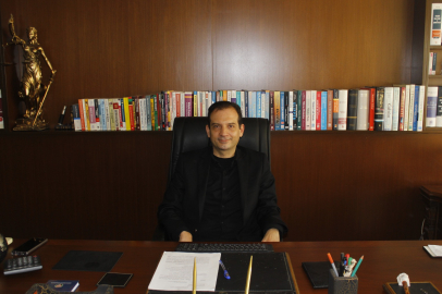 Av. Katlav uyardı: Yapay zekâ ile 3 saniyelik ses kaydıyla dolandırılabilirsiniz