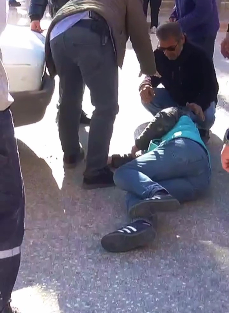 Mersin Mut'ta korkutan kaza Motosiklet otomobilin altında kaldı 2