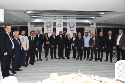 “5 Ocak Uluslararası Kurtuluş Yarı Maratonu” ödülleri sahiplerini buldu