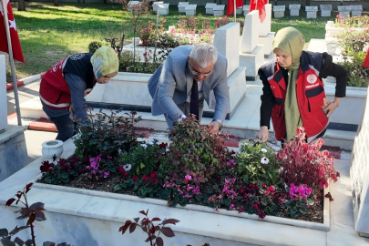 Adana’da şehitliklerde kapsamlı bakım seferberliği başlatıldı