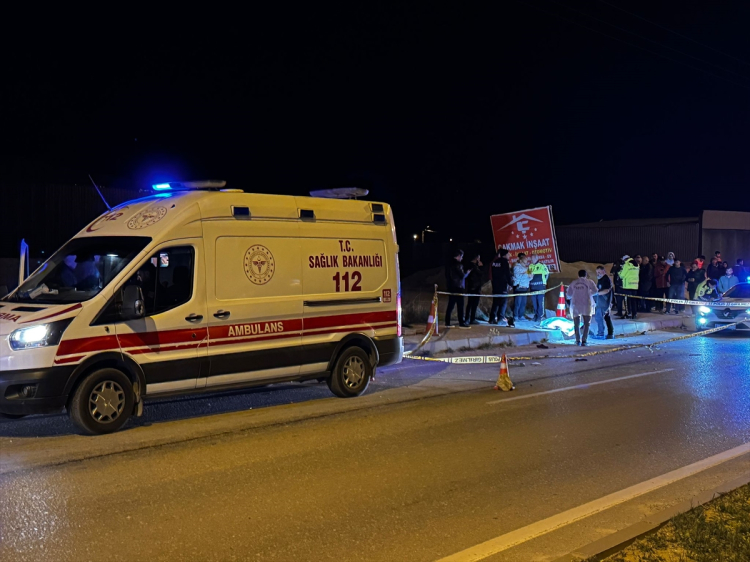 Adana Sarıçam'da belediye otobüsüyle çarpışan motosikletli genç hayatını kaybetti 2