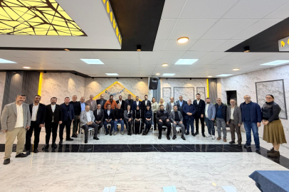 Bayram Uzundere teşkilat mensuplarıyla iftar sofrasında buluştu