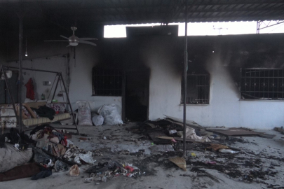 Hatay Arsuz’da 50 yıllık ev yangında küle döndü