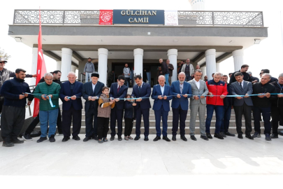 Hatay'da depremlerin ardından 123'üncü cami ibadete açıldı