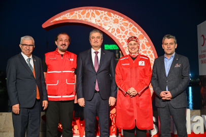 Kızılay Adana’da yüzlerce kişiyi iftar sofrasında buluşturdu