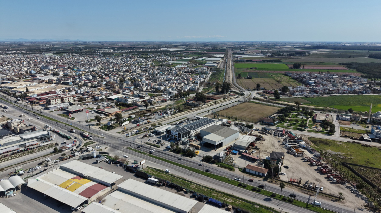 Mersin Büyükşehir'den Tarsus tarım yollarına asfalt dokunuşu 2