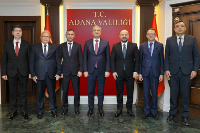 Adana’da Tıp Bayramı coşkusu: Sağlık çalışanlarına özel kutlama