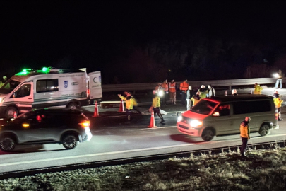 Ankara Kızılcahamam'da feci kaza: Otobüs ile çekicinin çarpıştığı kazada 1 kişi öldü, 15 kişi yaralandı
