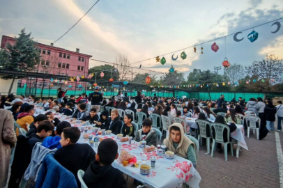 Yüreğir’de “Maarifin Kalbinde Ramazan” etkinliği ile iftar sofrası kuruldu