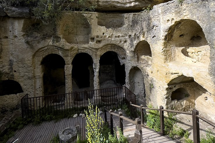 Titus Tüneli Ve Beşikli Mağara