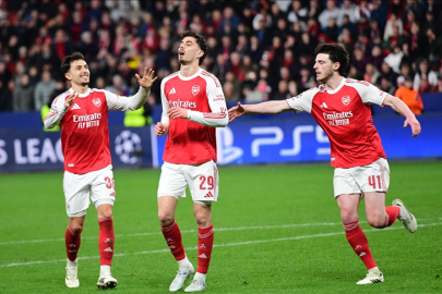 Arsenal, Premier Lig'de zirvede farkı açıyor