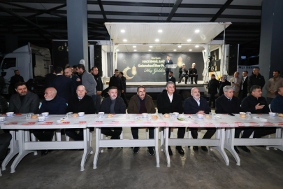 Mehmet ve Adem Sağlam’ın babaları için düzenlediği iftar Adana’da yoğun ilgi gördü