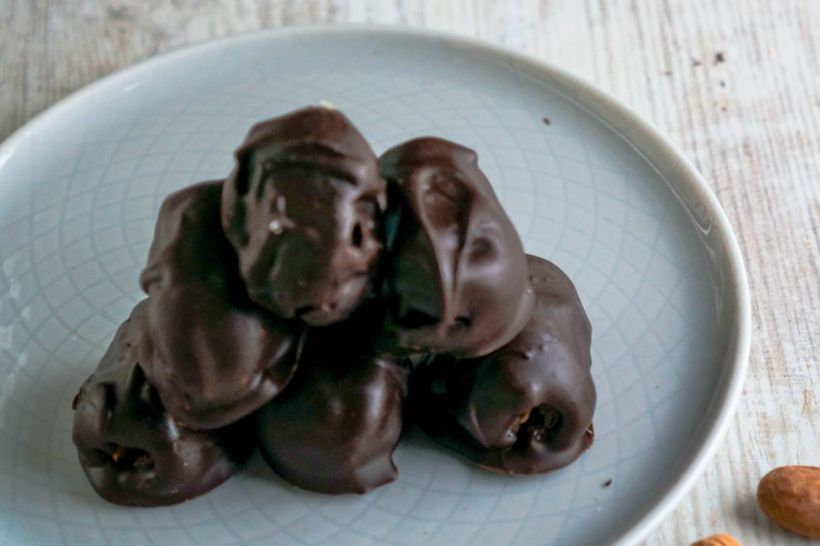 Çikolata kaplı portakallı hurma