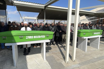 Sivas’ta cinayete kurban giden baba oğul, son yolculuğuna uğurlandı