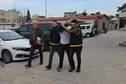 Adana’da altın hırsızlığı kamerada: 1,2 milyon TL çaldılar, parmaklarına takıp eğlendiler