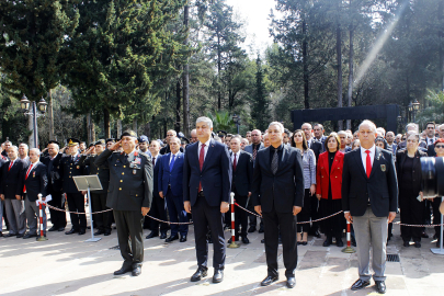 Adana’da Çanakkale Deniz Zaferi'nin 111. yıl dönümünde şehitler törenle anıldı