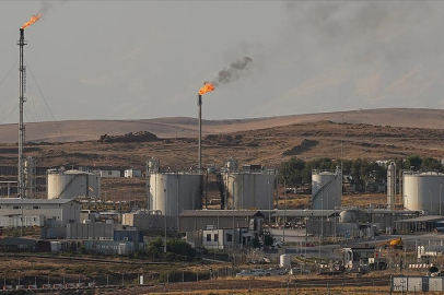 Petrol üretim kesintileri nedeniyle Irak'ın kredi notu negatif izlemeye alındı
