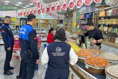 Seyhan Belediyesi’nden bayram öncesi tatlı ve şekerleme denetimi