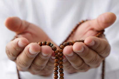 AREFE GÜNÜ 1000 İHLAS OKUMANIN FAZİLETİ: NASIL VE NE ZAMAN OKUNUR?