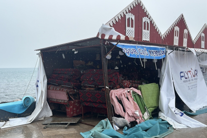 Şiddetli rüzgar Hatay’ı vurdu