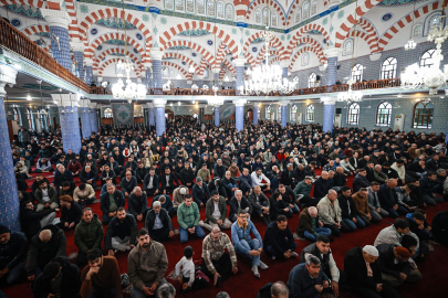 Adana, Mersin, Hatay ve Osmaniye'de bayram namazı kılındı