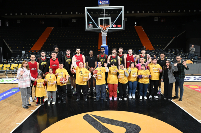 Mersin’de "Down Sendromu" farkındalığı için renkli buluşma